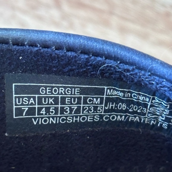 Vionic Women's Navy Blue Chain Loafers - Picture 4 of 4